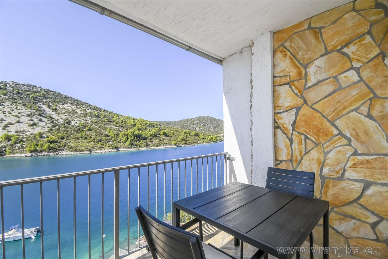 Chorvatcko Apartmán IVAN - VINIŠČE AP3 (2+1) AP2 studio (2)