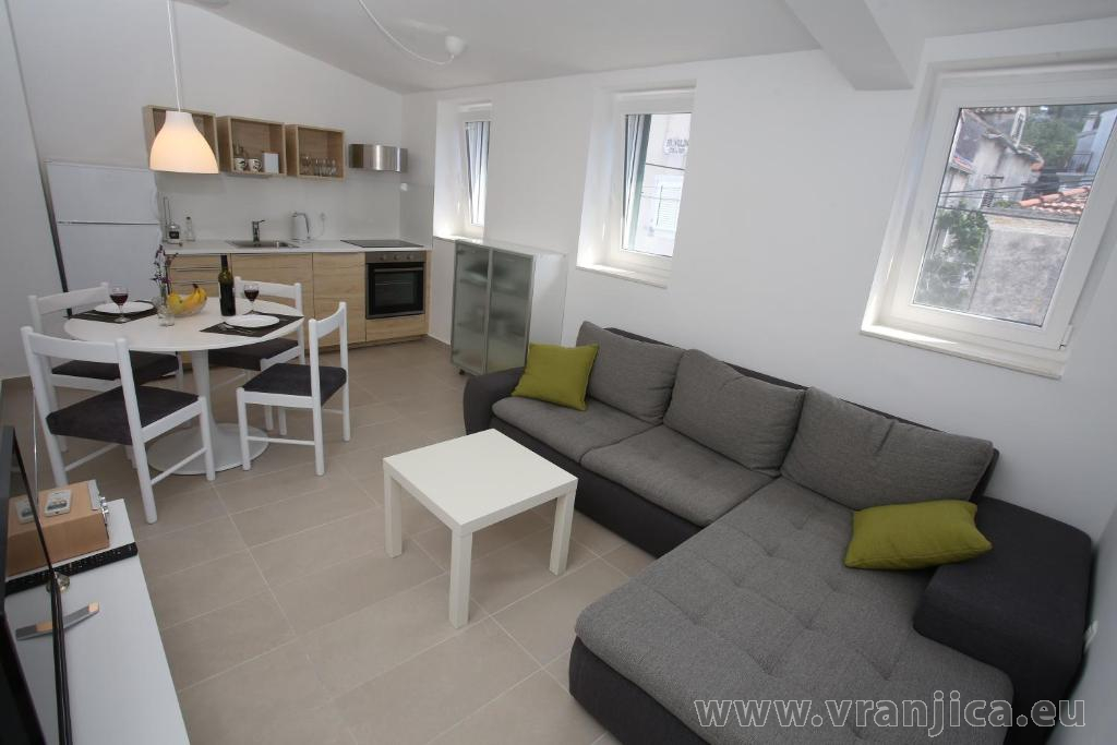 Croatia Apartment TRI BUNJE AP2 (2+2)