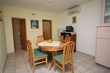 https://www.vranjica.eu/pokoje/apartman-vinko-marina-ap2-5-bungalov-v-1245.jpg